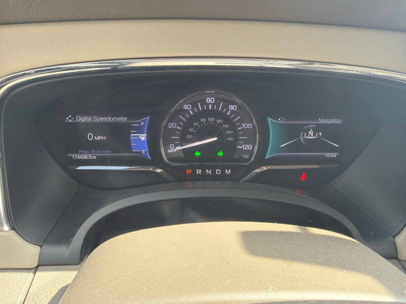 2017 Lincoln Navigator Select