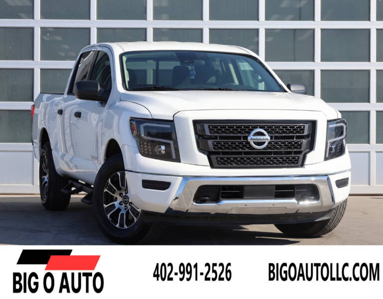 2024 Nissan Titan SV's photo