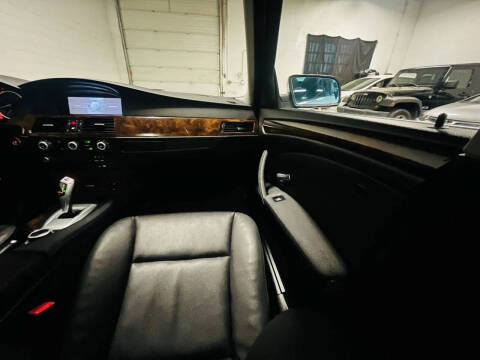 2008 BMW 5 Series 528xi