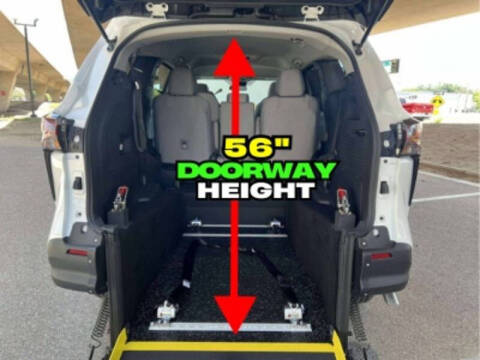 2026 Toyota Sienna LE 8-Passenger
