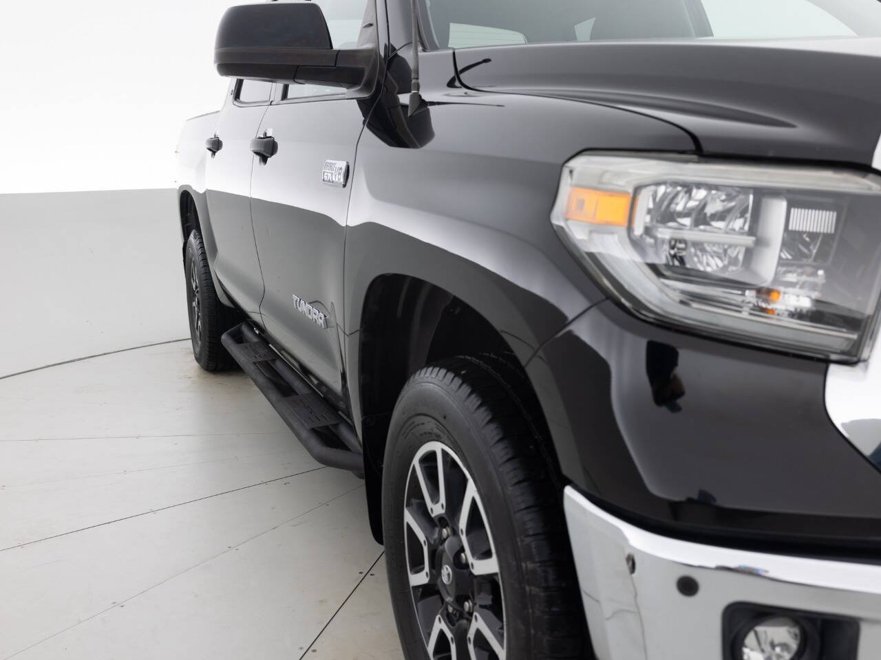 Used Car 2018 Toyota Tundra  Sr5 4x4 4dr Crewmax Cab Pickup Sb (5.7l V8) For Sale Under $30,000 In Coal City, Illinois