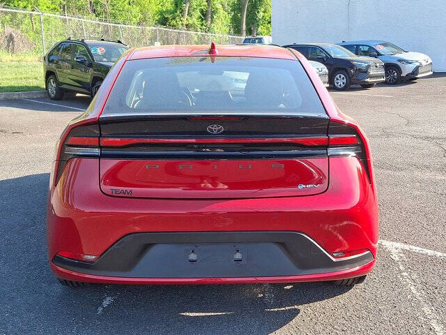 2024 Toyota Prius LE