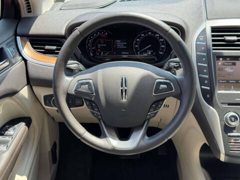 2019 Lincoln MKC Select