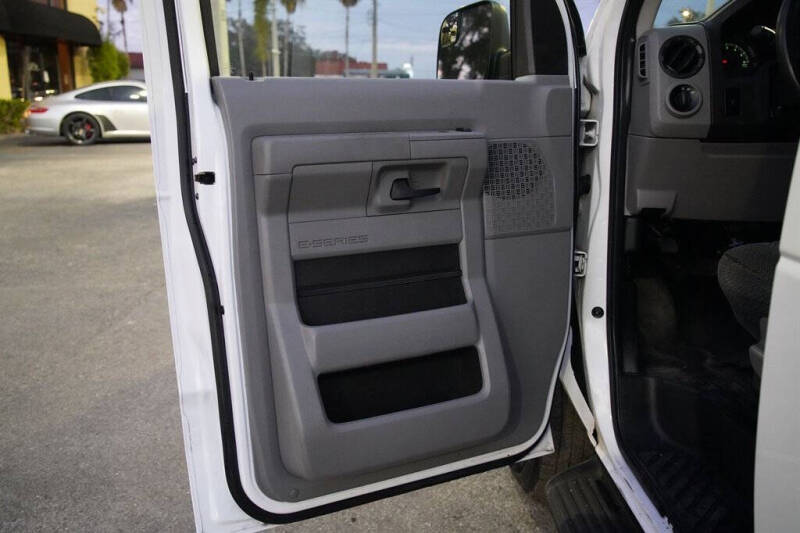 2014 Ford E-Series