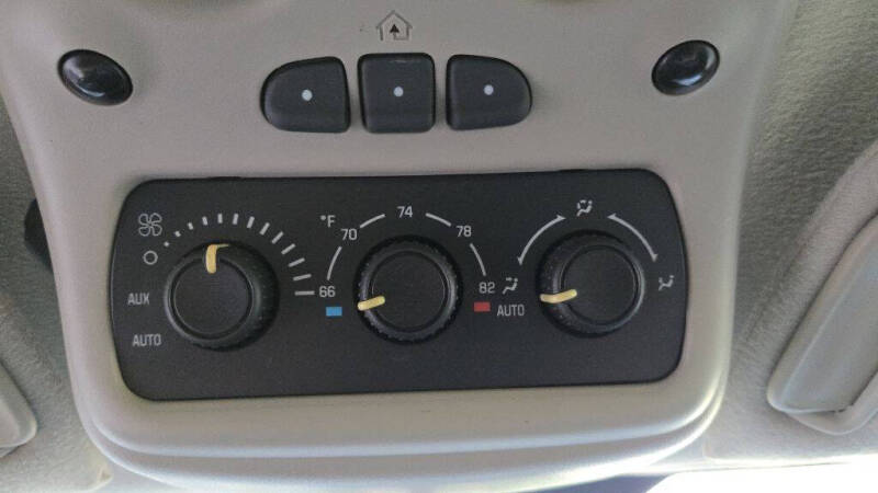 2004 GMC Yukon SLE - Photo 51