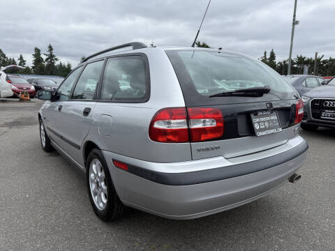 2002 Volvo V40