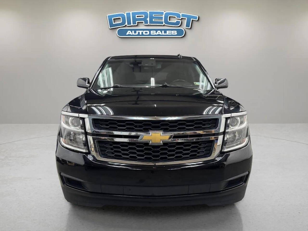 2018 Chevrolet Tahoe LT 4x4 4dr SUV - Black exterior view 2