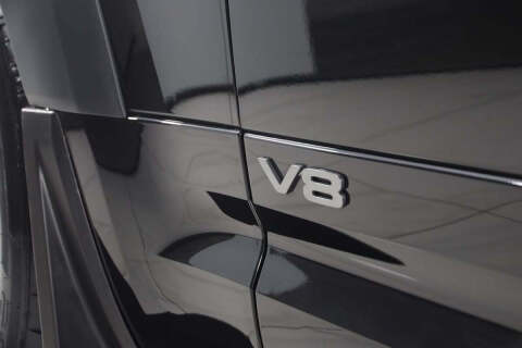 2023 Land Rover Defender 110 V8