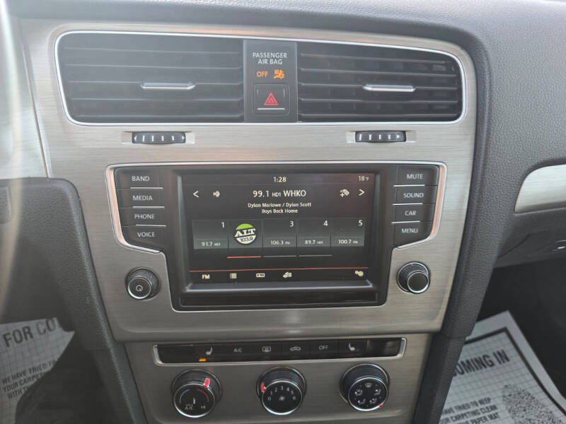 2016 Volkswagen Golf SportWagen TSI S