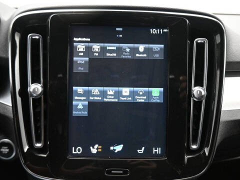 2021 Volvo XC40 T5 Momentum