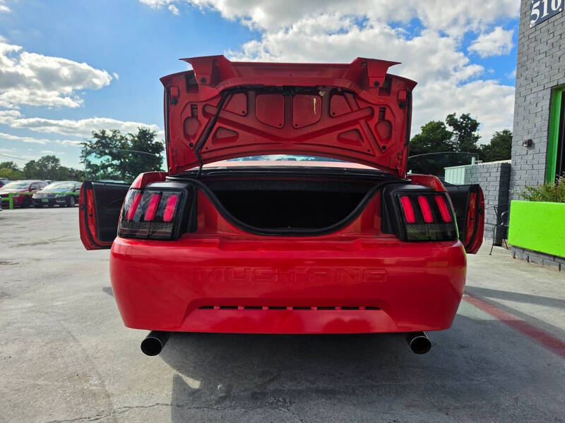 2000 Ford Mustang
