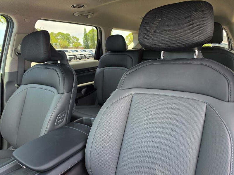 2026 Kia EV9 Light Long Range