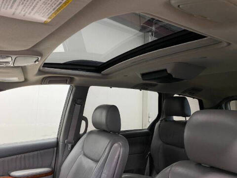 2004 Toyota Sienna XLE Limited 7 Passenger