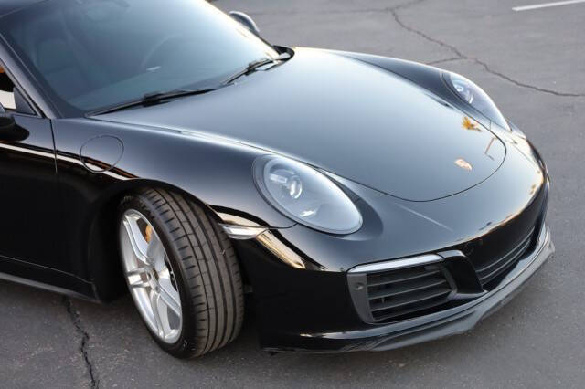 2017 Porsche 911 Carrera 4