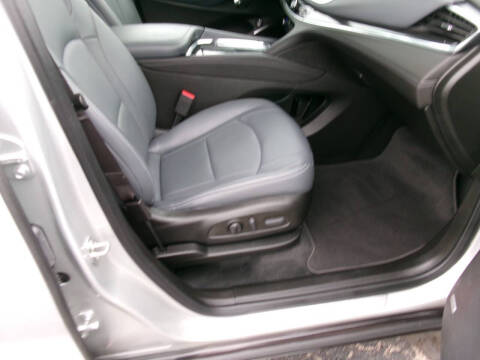 2022 Buick Enclave Essence