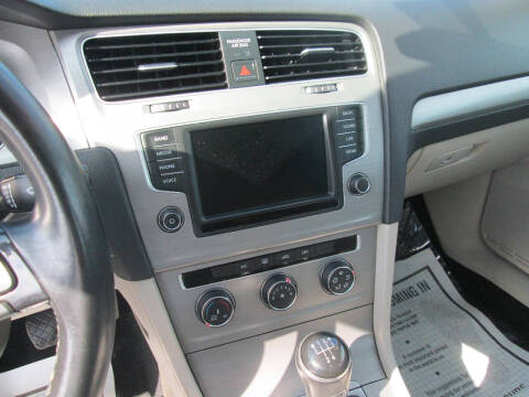 2016 Volkswagen Golf SportWagen TSI S