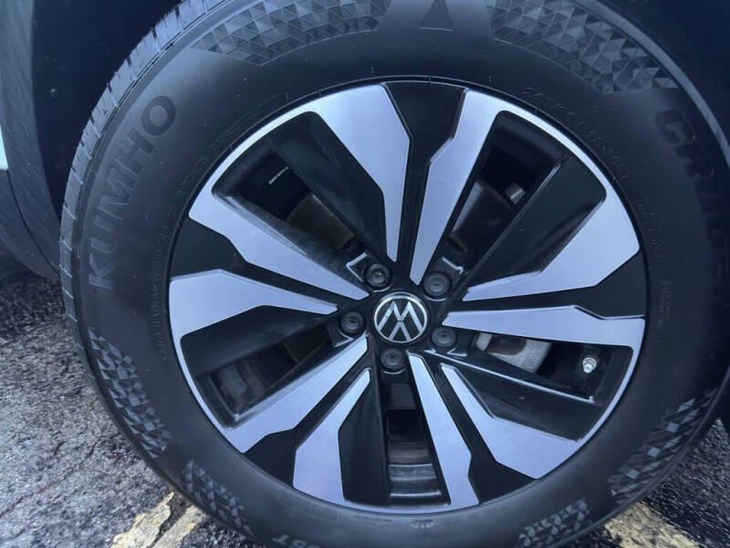 2024 Volkswagen Atlas Cross Sport SE 4Motion