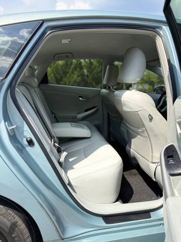 2013 Toyota Prius Three