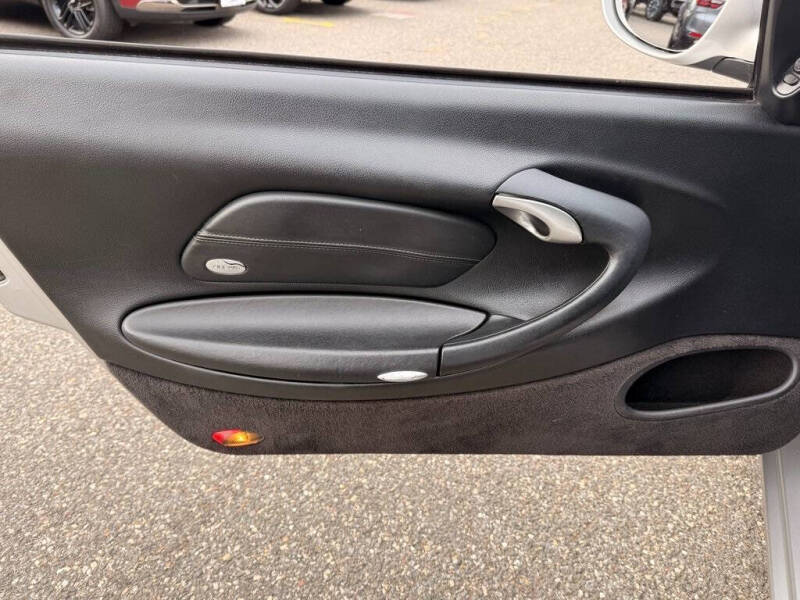 2001 Porsche 911 Carrera