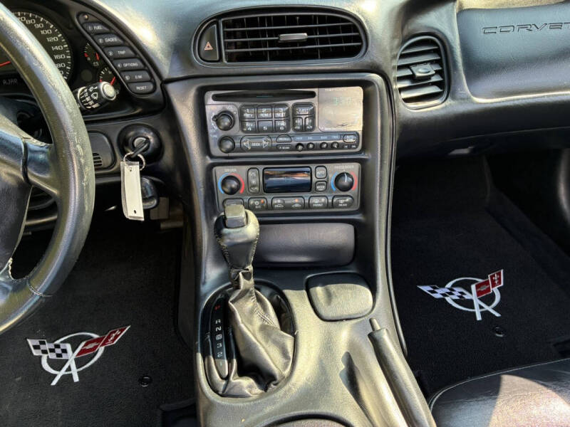 2004 Chevrolet Corvette