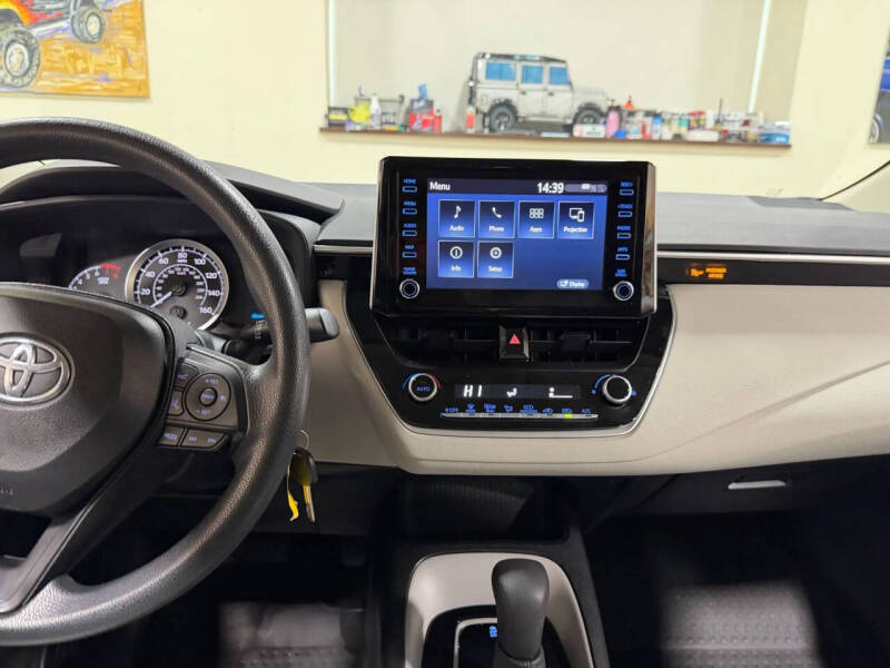 2020 Toyota Corolla LE