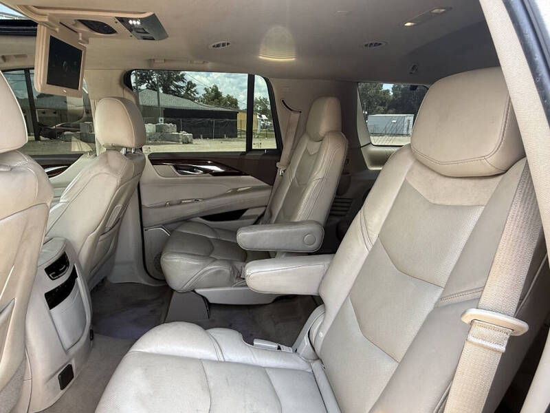 2017 Cadillac Escalade Luxury
