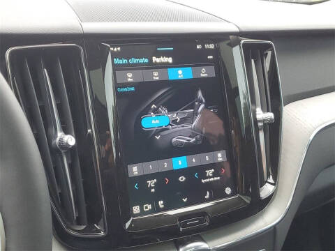 2025 Volvo XC60 B5 Plus Dark Theme