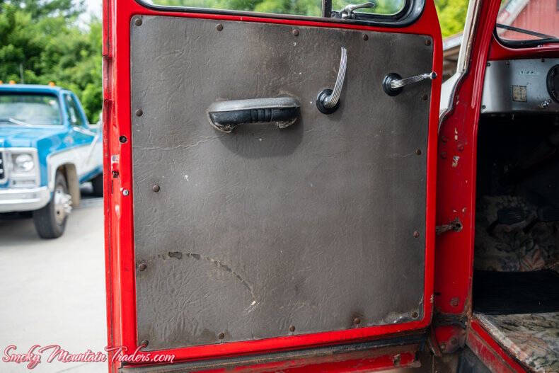 1951 International L-130