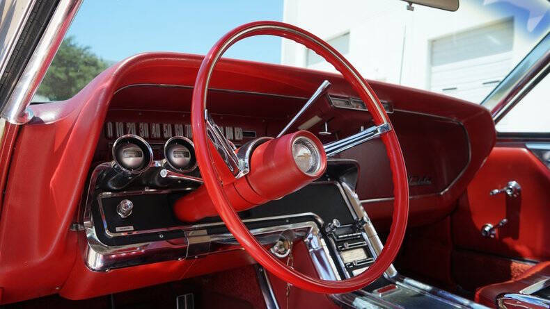 1965 Ford Thunderbird