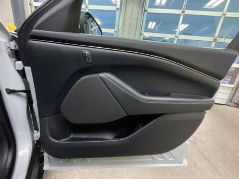 2021 Ford Mustang Mach-E Select