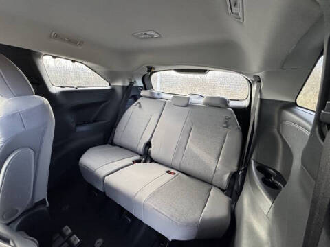 2026 Toyota Sienna LE 8-Passenger