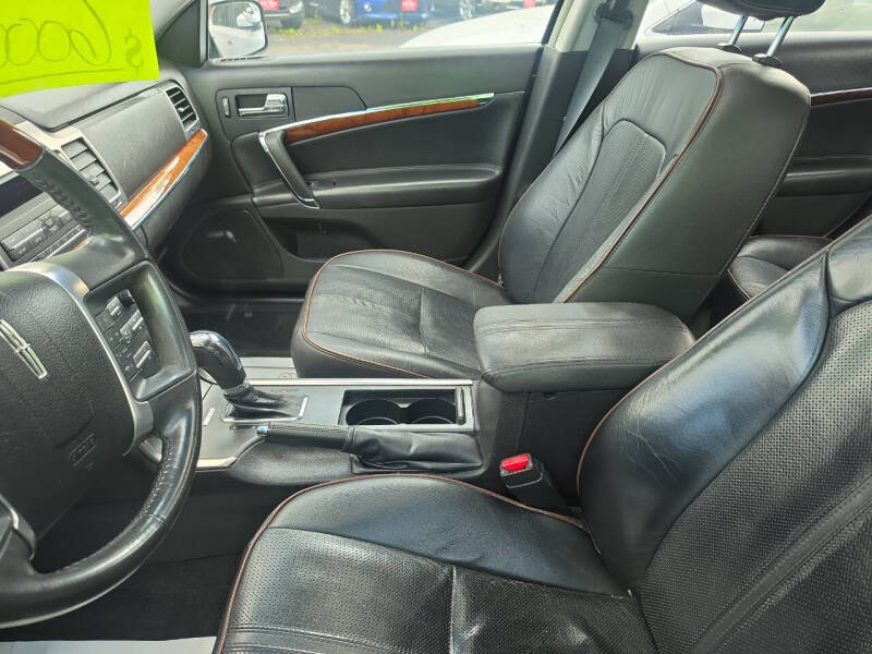 2011 Lincoln MKZ