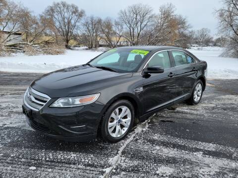 2010 Ford Taurus for sale at Ideal Auto Sales, Inc. in Waukesha WI