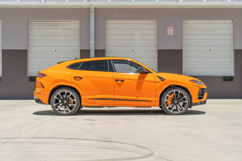 2022 Lamborghini Urus