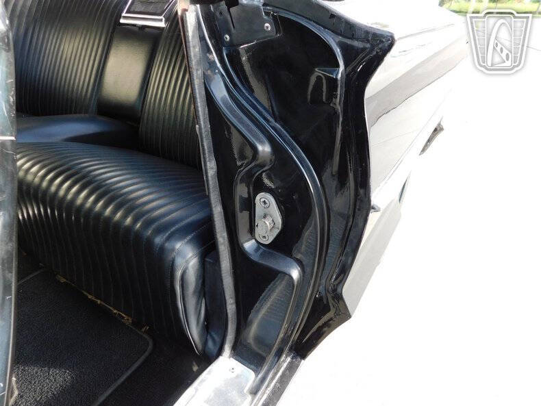 1965 Ford Thunderbird