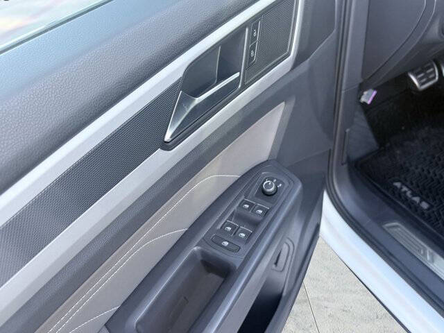 2021 Volkswagen Atlas Cross Sport V6 SE R-Line