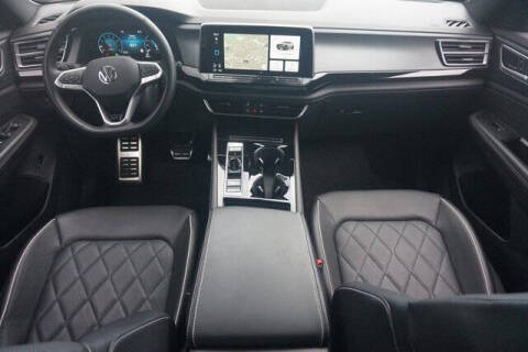 2024 Volkswagen Atlas Cross Sport SEL Premium R-Line 4Motion