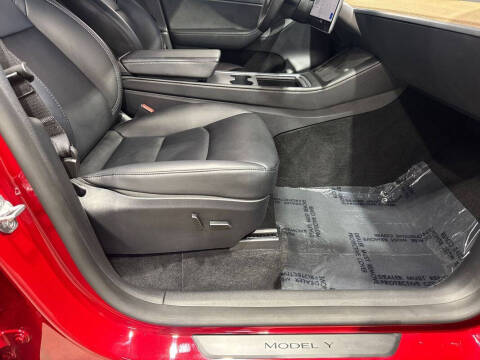 2023 Tesla Model Y Performance