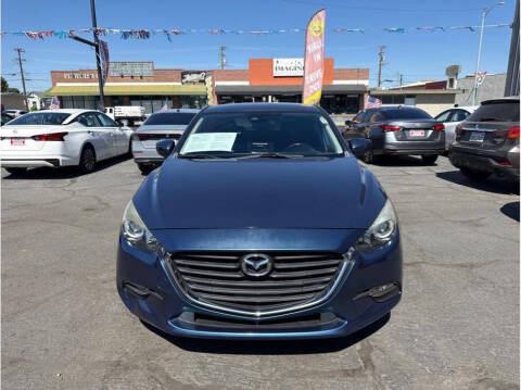 2017 Mazda MAZDA3 Touring