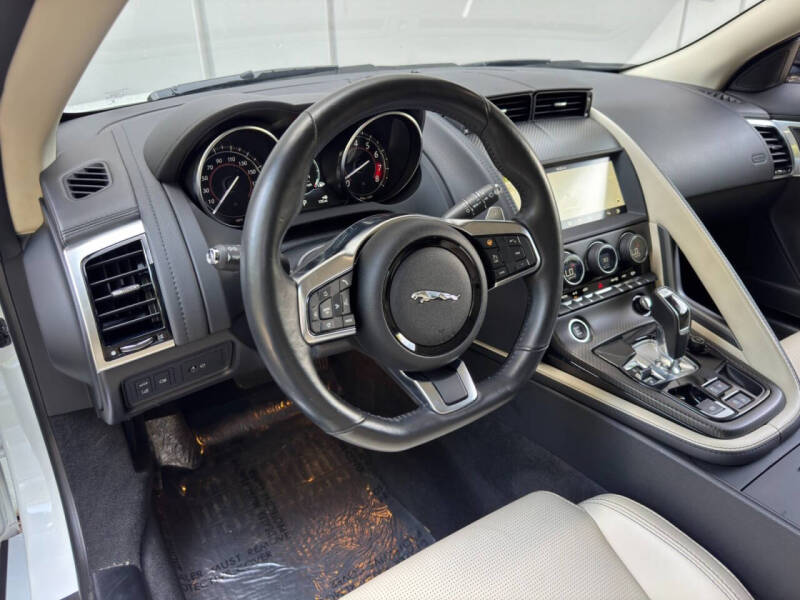 2019 Jaguar F-TYPE R-Dynamic