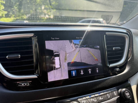 2019 Chrysler Pacifica Touring L