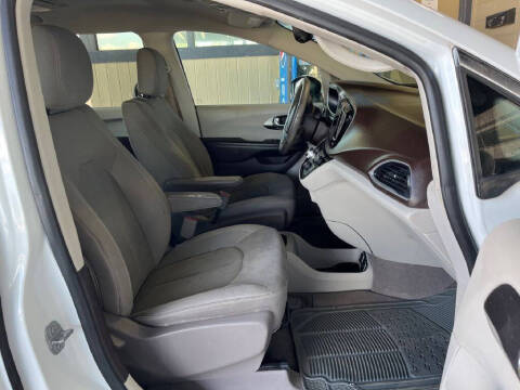 2017 Chrysler Pacifica Touring