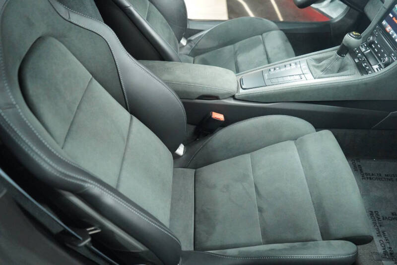 2023 Porsche 718 Cayman GT4 RS