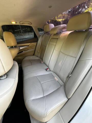 2013 Infiniti M37