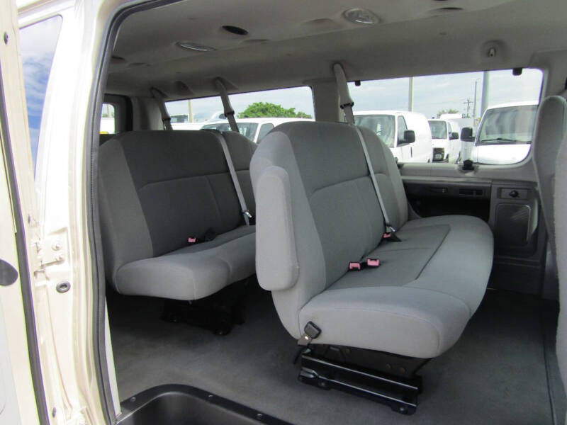 2008 Ford E-Series E-350 SD XLT