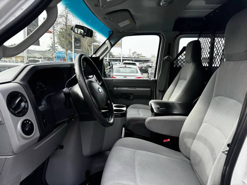 2014 Ford E-Series E-150
