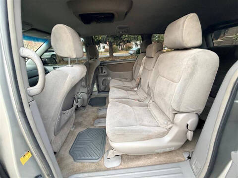 2005 Toyota Sienna