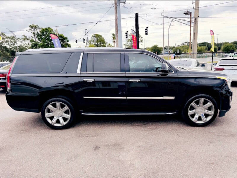 2018 Cadillac Escalade ESV Luxury