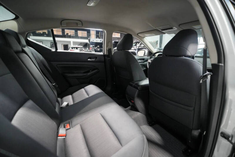 2021 Nissan Altima 2.5 SV