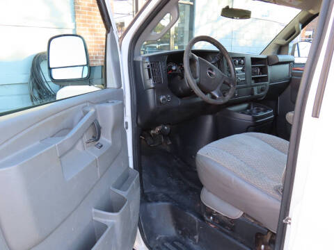 2017 GMC Savana 2500